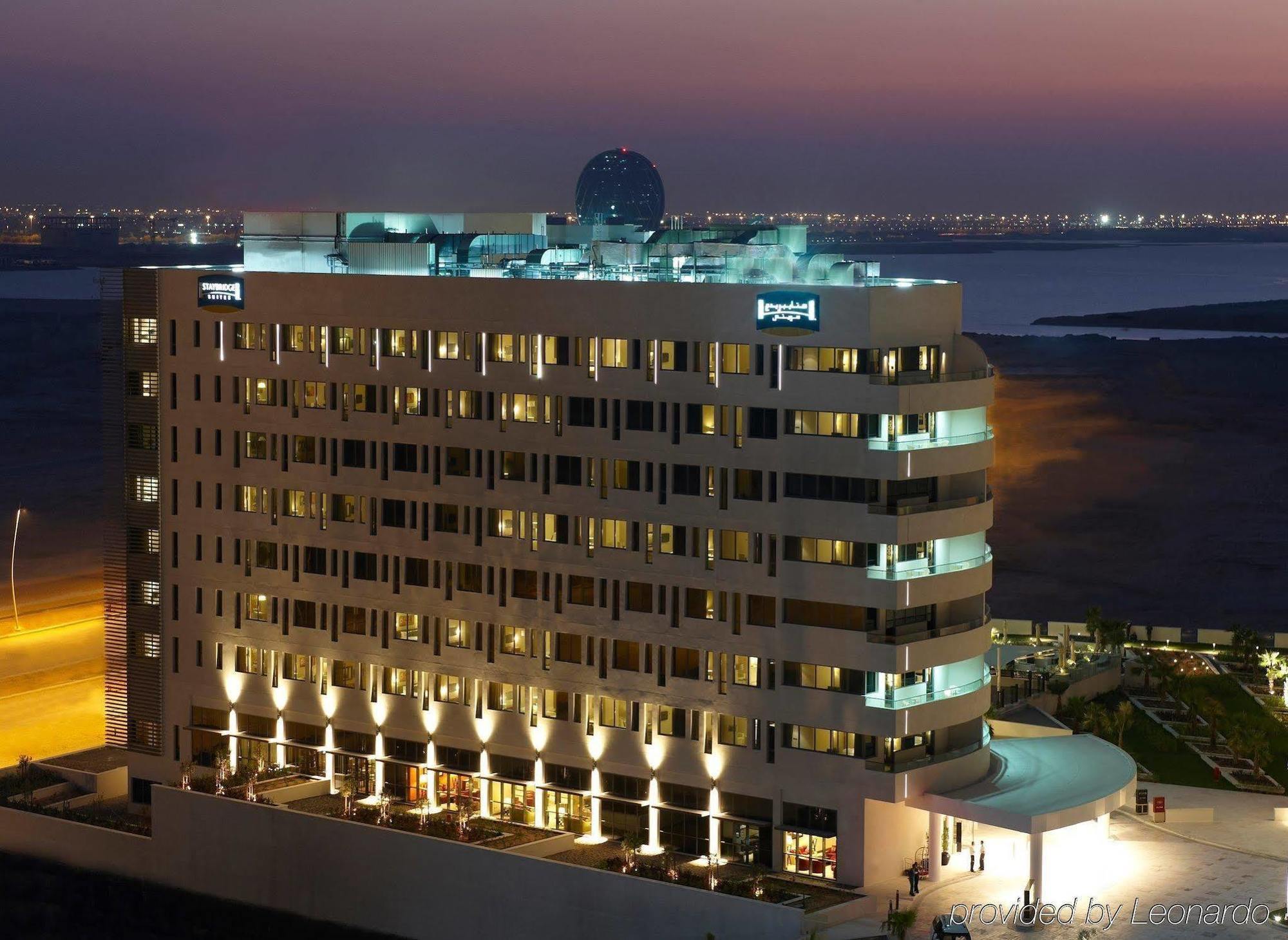 Staybridge Suites Yas Island Abu Dhabi, An Ihg Hotel מראה חיצוני תמונה